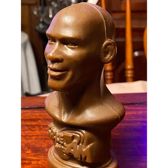 VTG 1996 MICHAEL JORDAN Space Jam Trophy Treats Gumballs Candy Bust New Full NOS - Picture 9 of 12